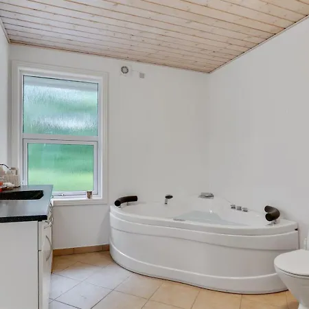 Holiday home Anjetta - From The Sea In Ne Jutland By Interhome